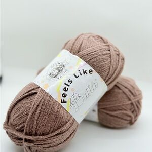 COPY - Feels Like Butta Yarn in Brown